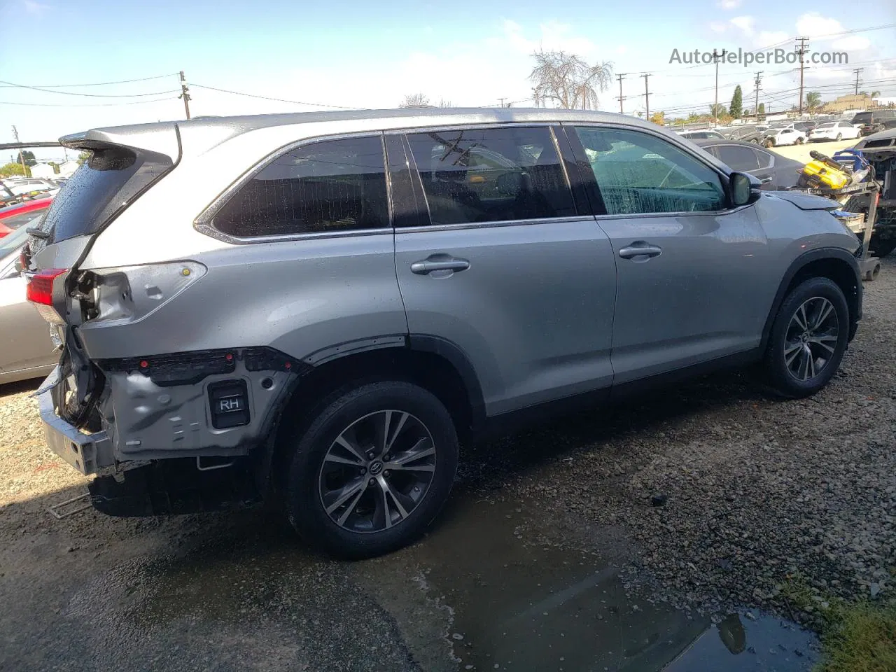 2019 Toyota Highlander Le Silver vin: 5TDZZRFH0KS363705