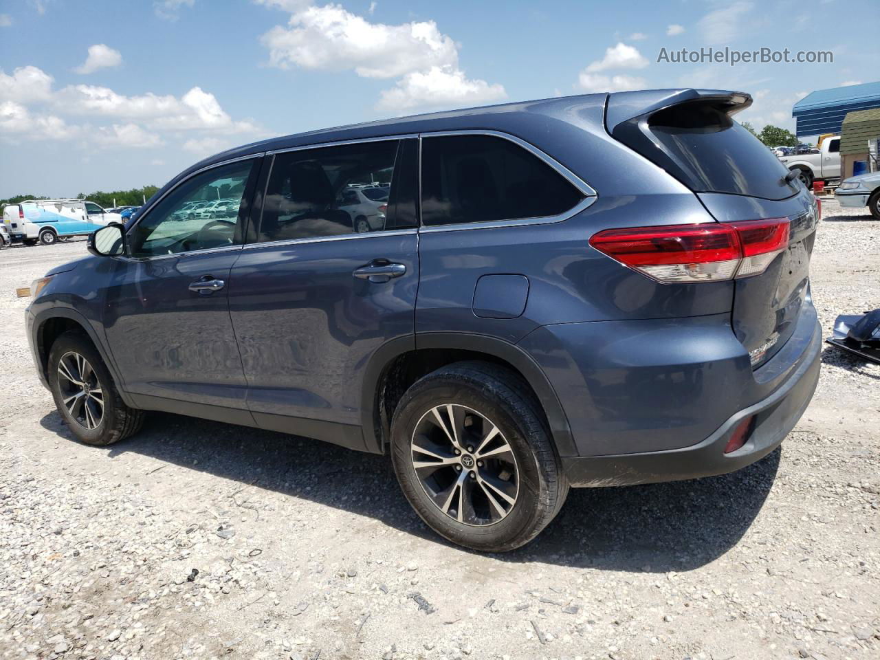 2019 Toyota Highlander Le Синий vin: 5TDZZRFH6KS303170