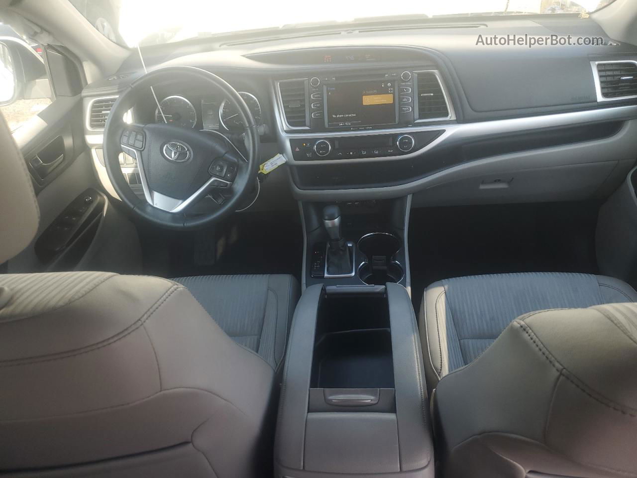 2019 Toyota Highlander Le Белый vin: 5TDZZRFH6KS344768