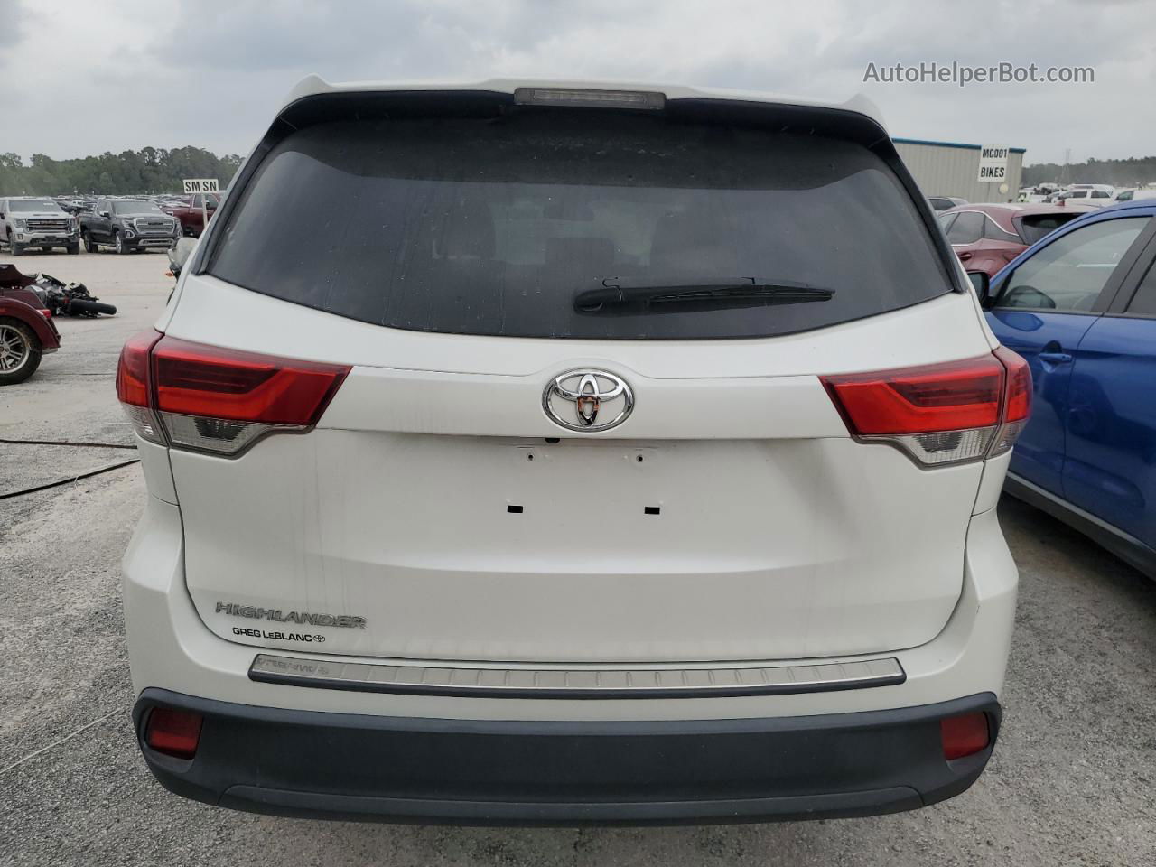 2019 Toyota Highlander Le White vin: 5TDZZRFH9KS303163