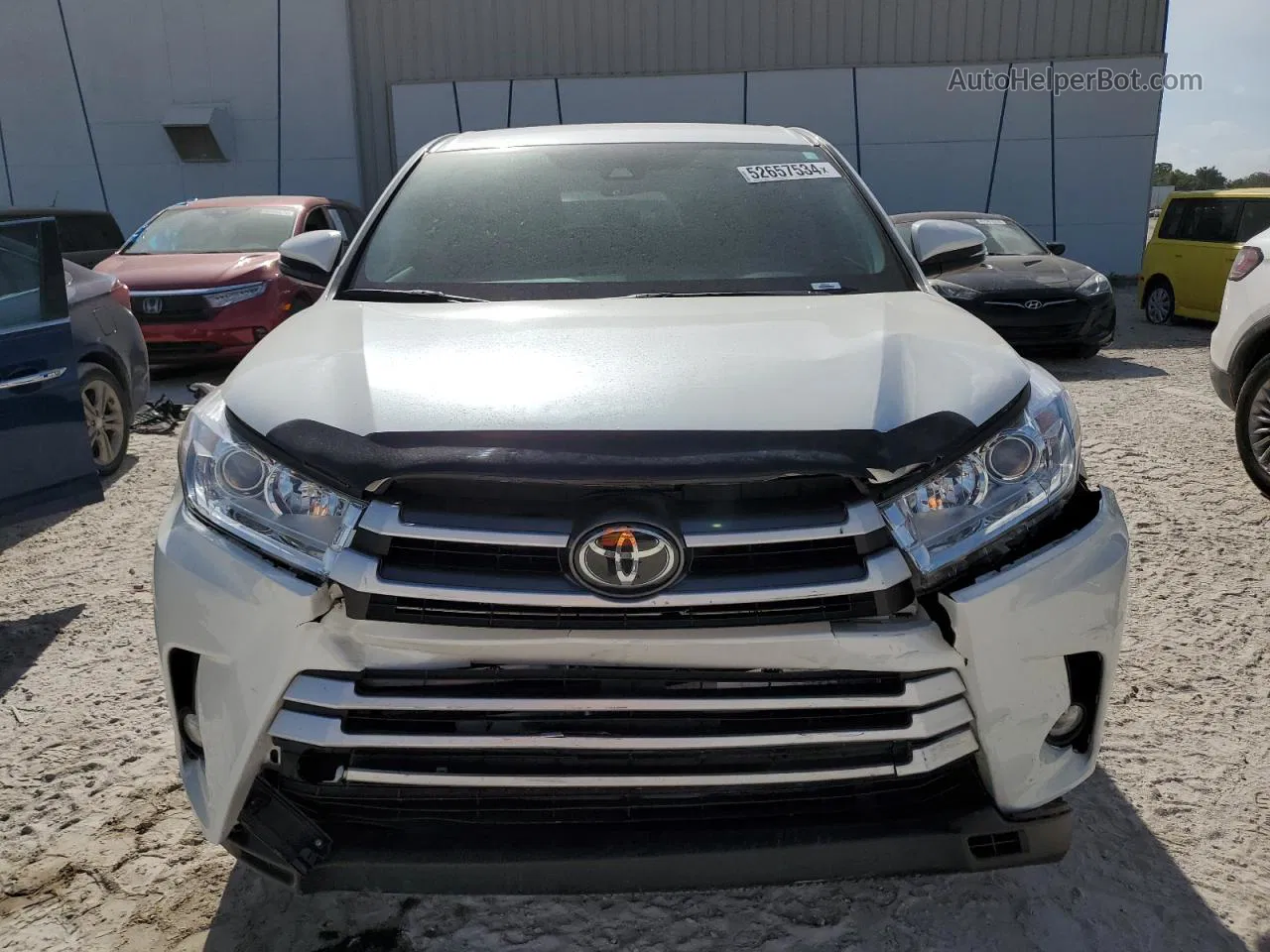 2019 Toyota Highlander Le White vin: 5TDZZRFHXKS360956