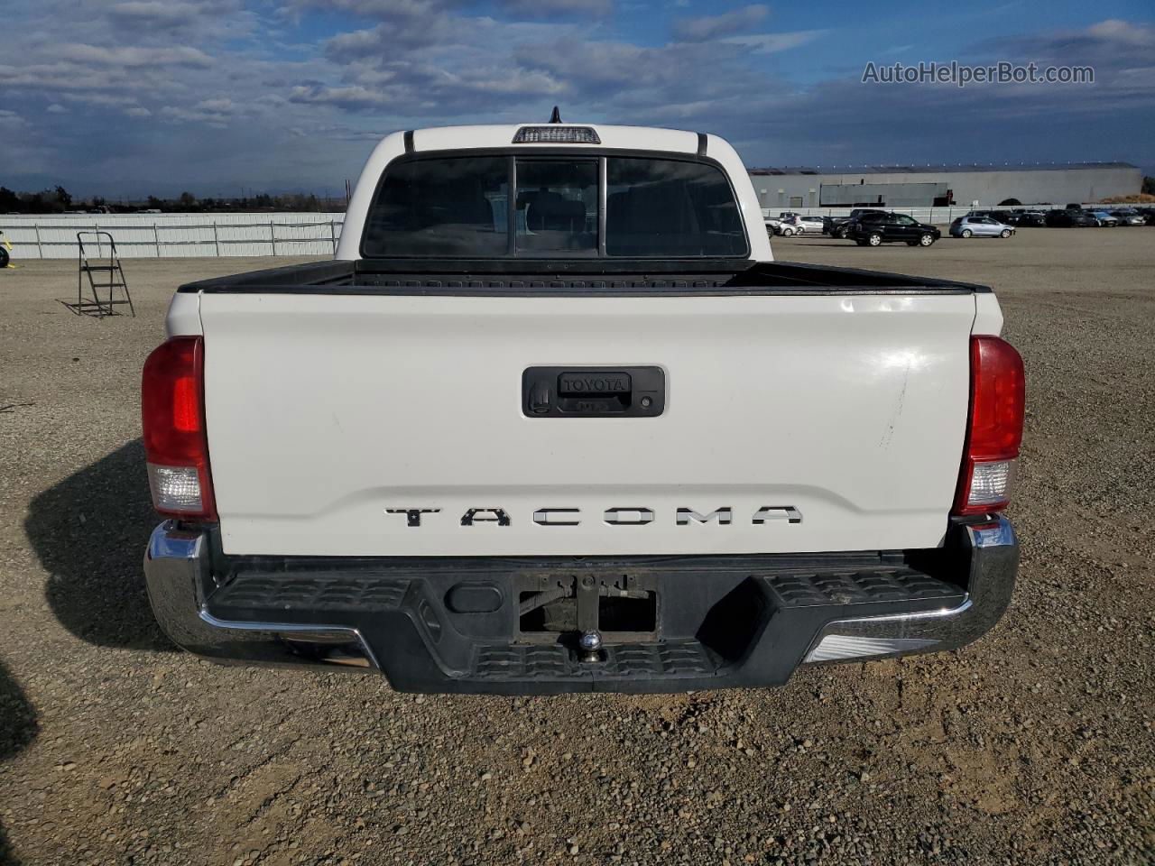 2017 Toyota Tacoma Double Cab White vin: 5TFAX5GN0HX096049