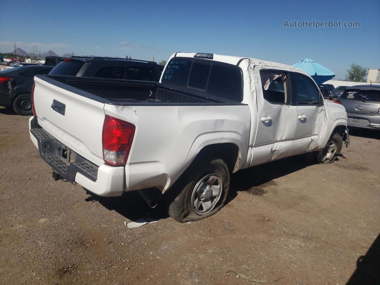 2017 Toyota Tacoma Double Cab White vin: 5TFAX5GN0HX101122