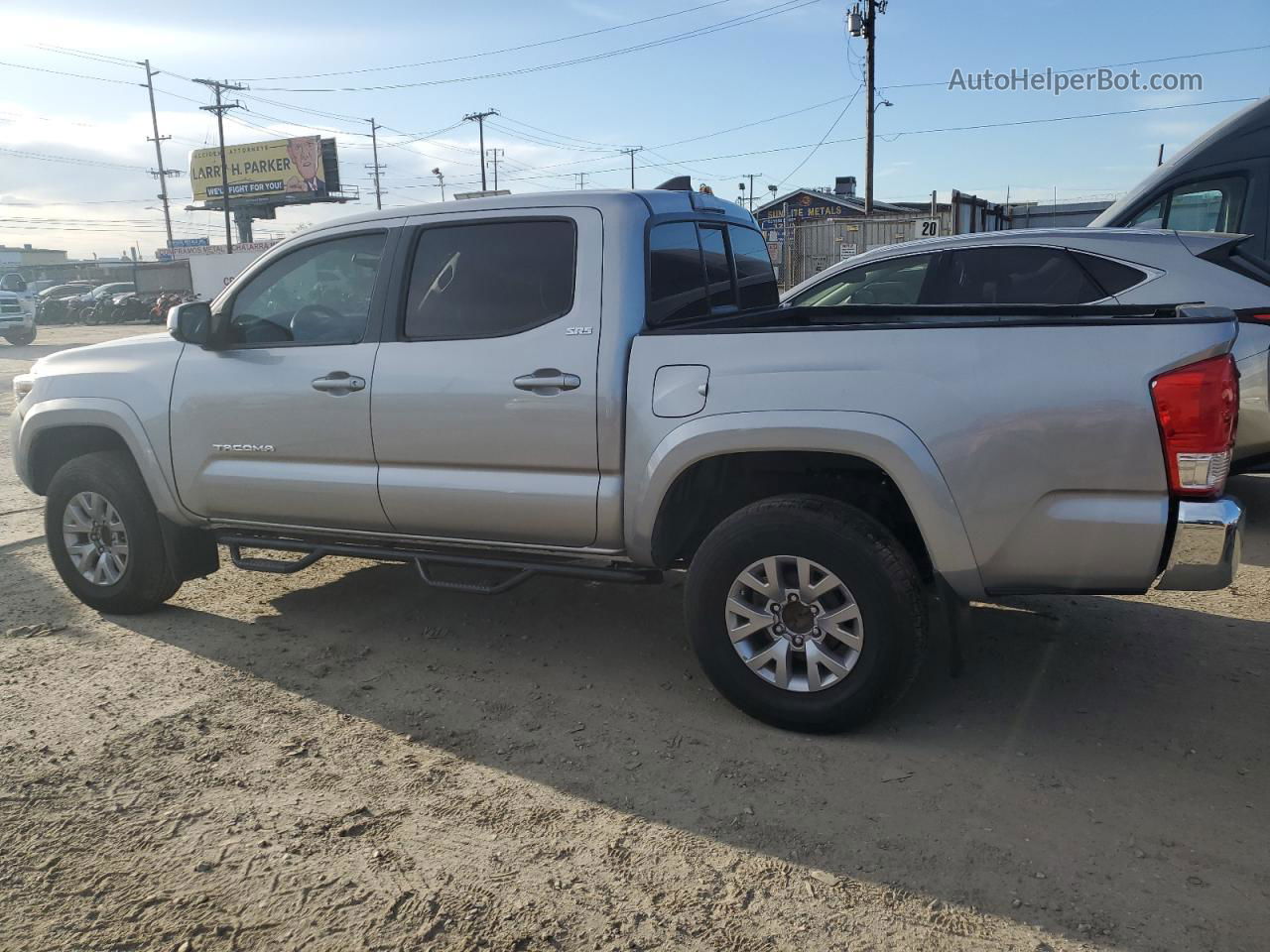 2017 Toyota Tacoma Double Cab Silver vin: 5TFAX5GN2HX095338