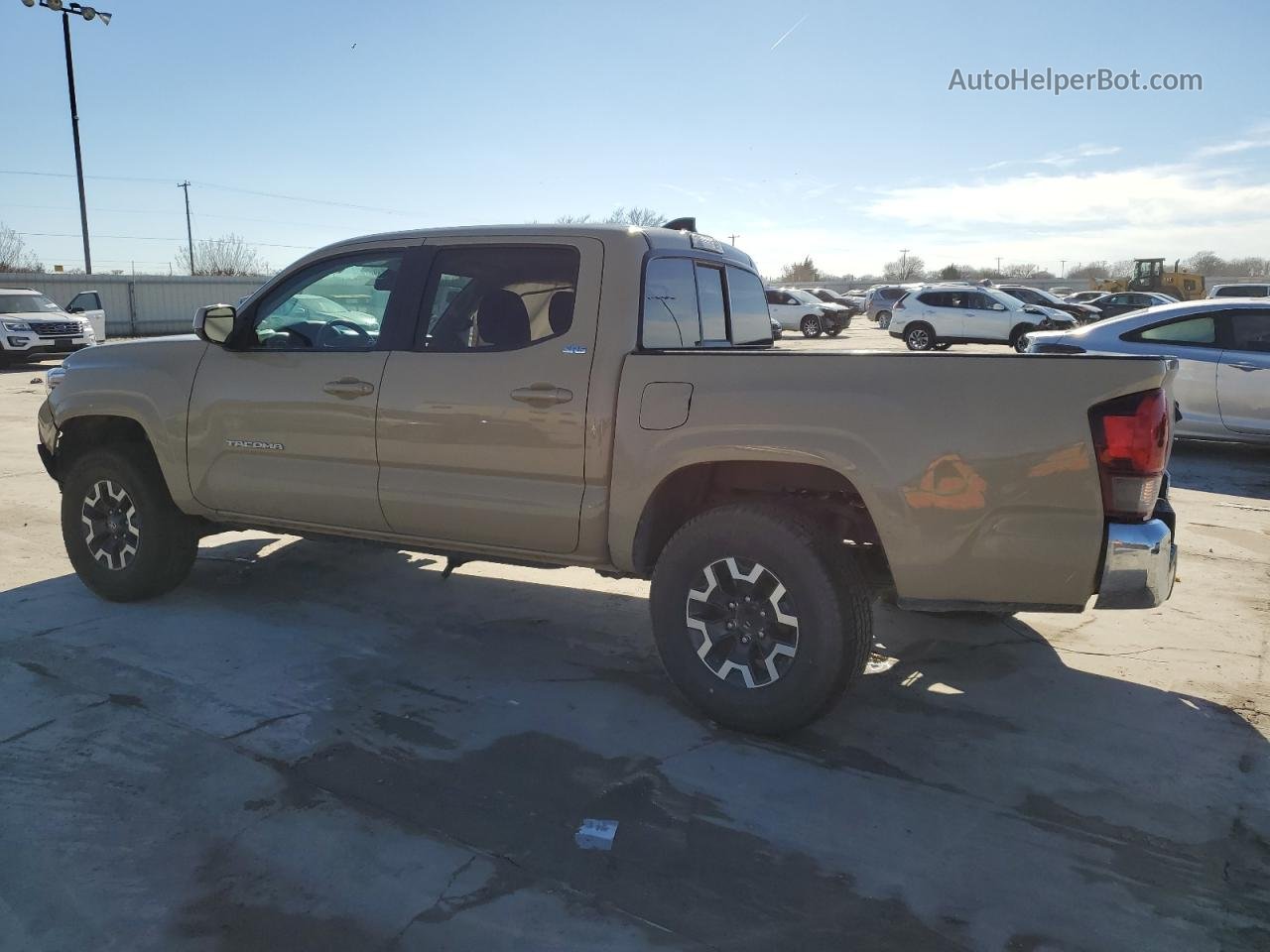 2020 Toyota Tacoma Double Cab Желто-коричневый vin: 5TFAX5GN5LX179324