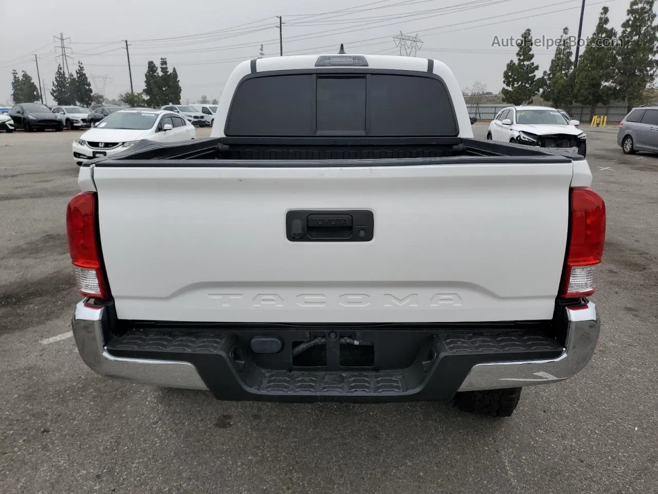 2017 Toyota Tacoma Double Cab White vin: 5TFAX5GN6HX088098