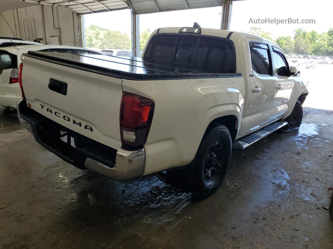 2019 Toyota Tacoma Double Cab White vin: 5TFAX5GN6KX148131