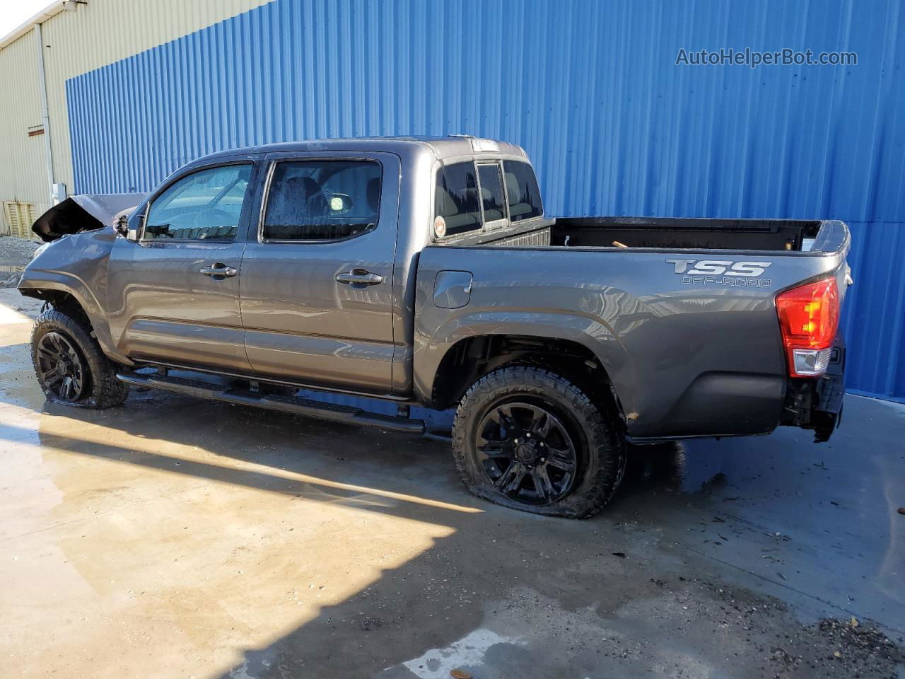 2019 Toyota Tacoma Double Cab Gray vin: 5TFAX5GN6KX158447