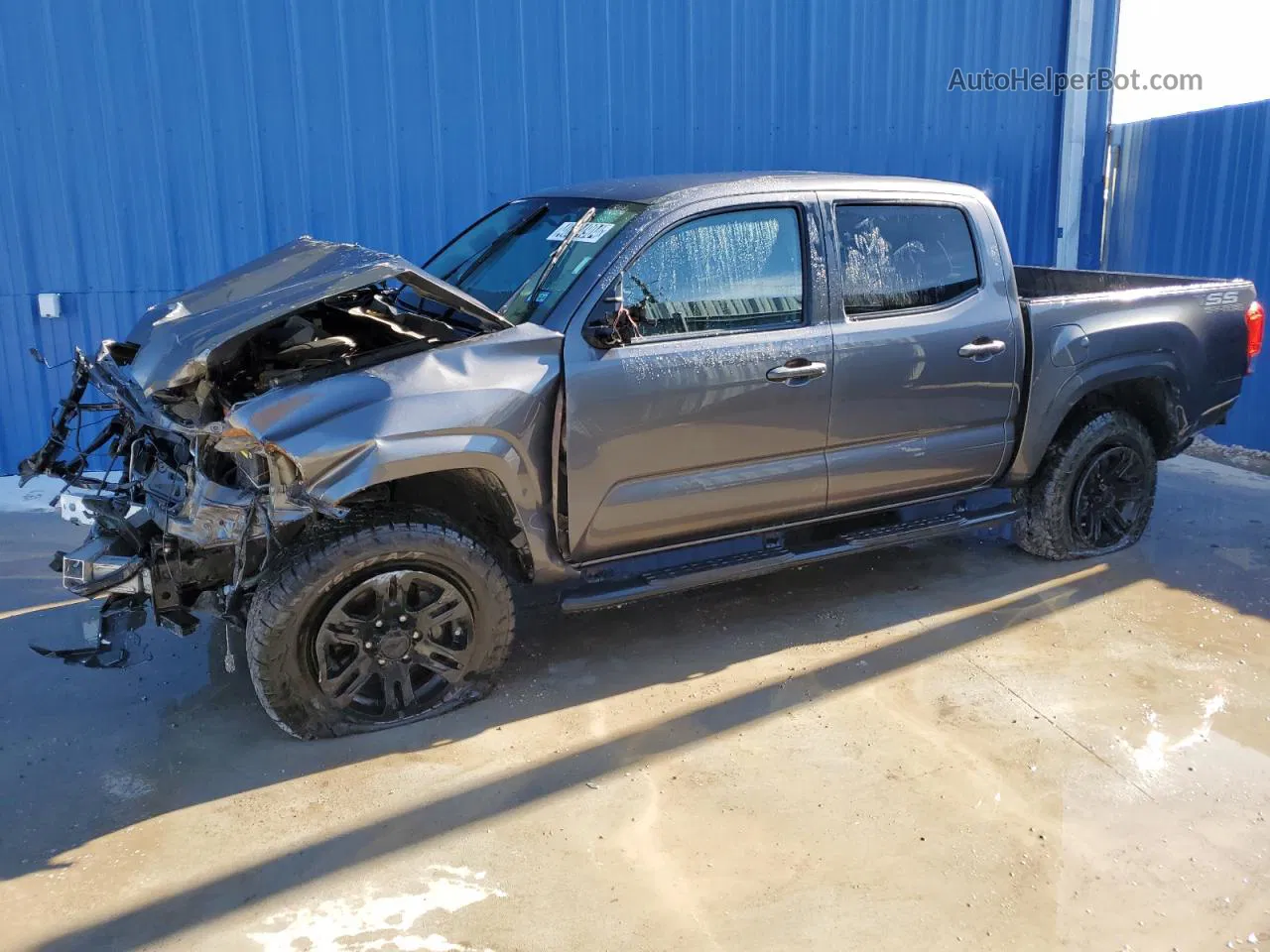 2019 Toyota Tacoma Double Cab Gray vin: 5TFAX5GN6KX158447