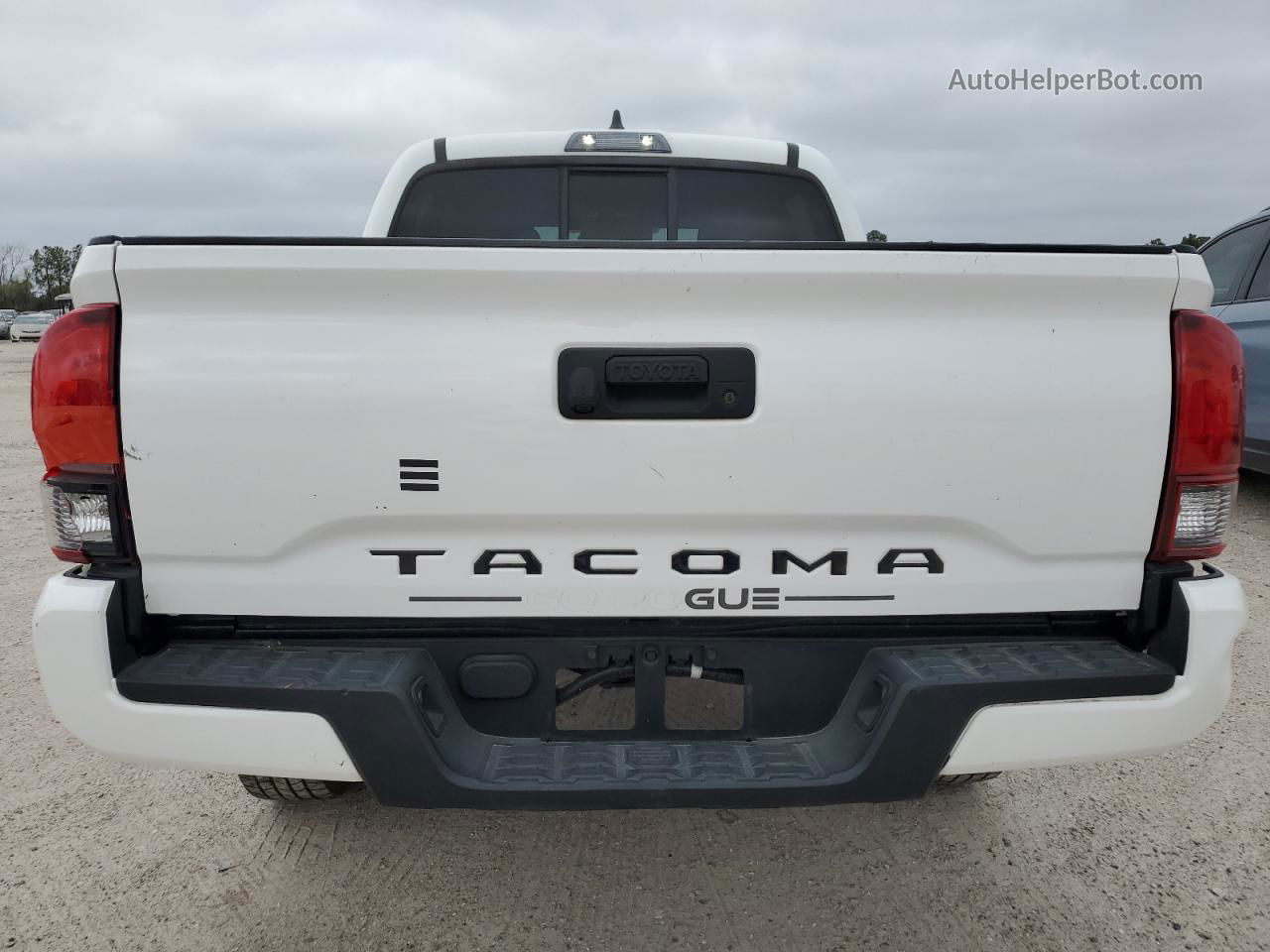 2020 Toyota Tacoma Double Cab White vin: 5TFAX5GN8LX166843