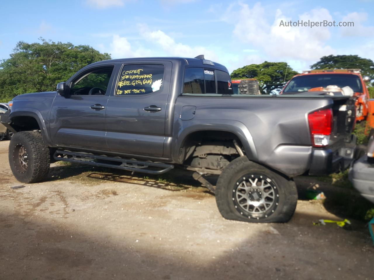 2017 Toyota Tacoma Double Cab Угольный vin: 5TFAX5GN9HX091691