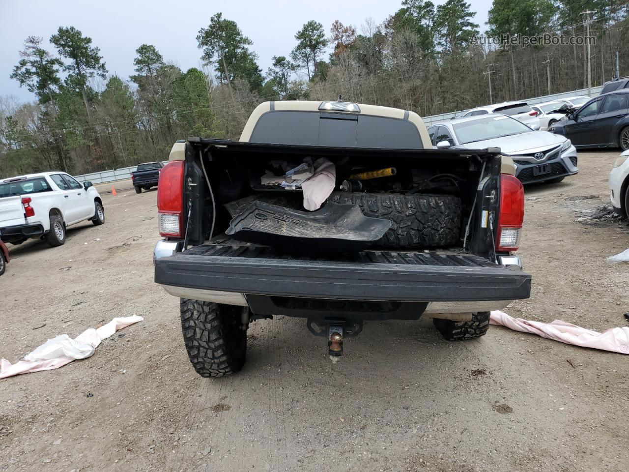 2017 Toyota Tacoma Double Cab Tan vin: 5TFAZ5CN0HX032576