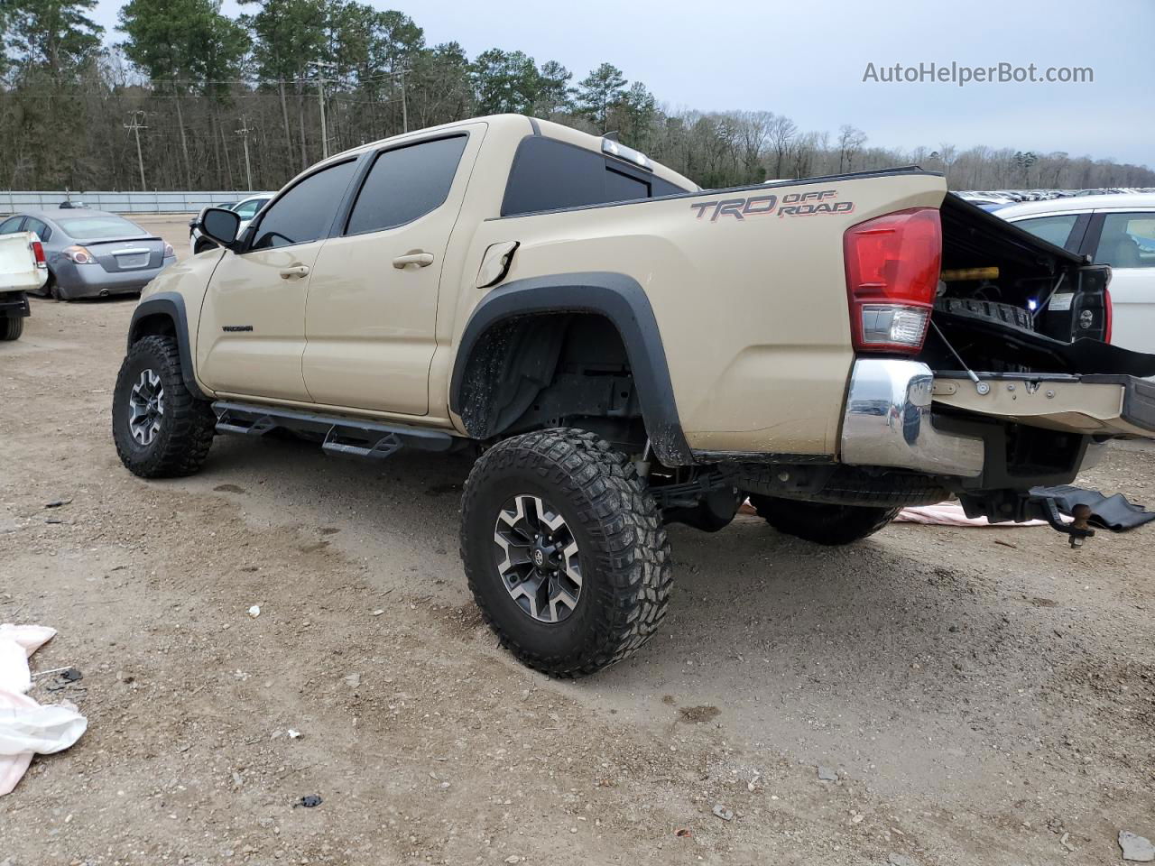 2017 Toyota Tacoma Double Cab Желто-коричневый vin: 5TFAZ5CN0HX032576