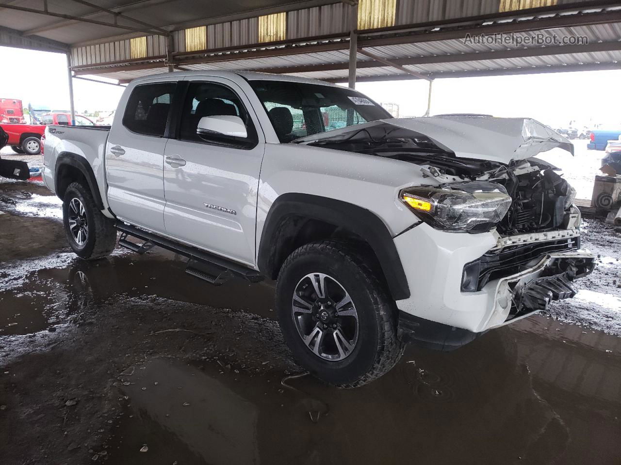 2017 Toyota Tacoma Double Cab Белый vin: 5TFAZ5CN1HX023370