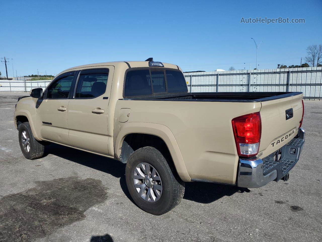 2017 Toyota Tacoma Double Cab Tan vin: 5TFAZ5CN2HX021563