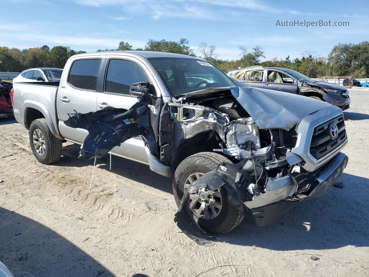 2017 Toyota Tacoma Double Cab Серебряный vin: 5TFAZ5CN2HX038363