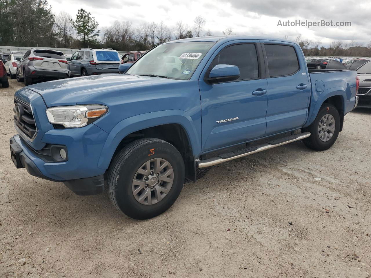 2019 Toyota Tacoma Double Cab Blue vin: 5TFAZ5CN2KX082810