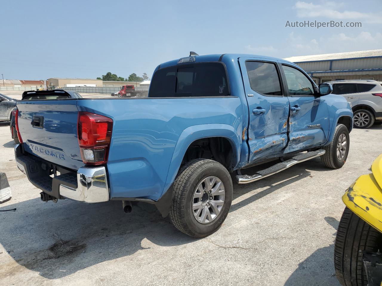 2019 Toyota Tacoma Double Cab Blue vin: 5TFAZ5CN2KX082810