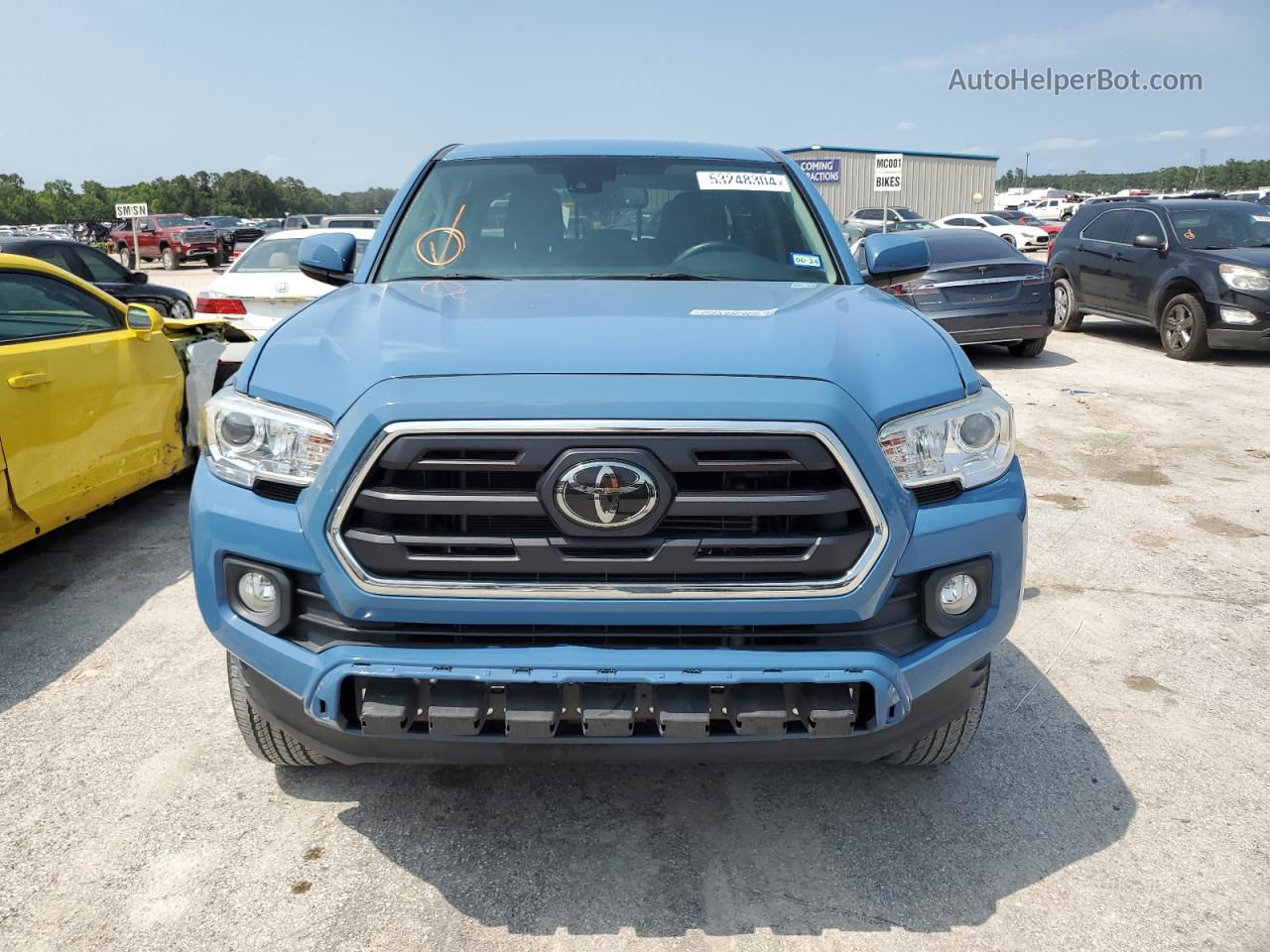 2019 Toyota Tacoma Double Cab Blue vin: 5TFAZ5CN2KX082810