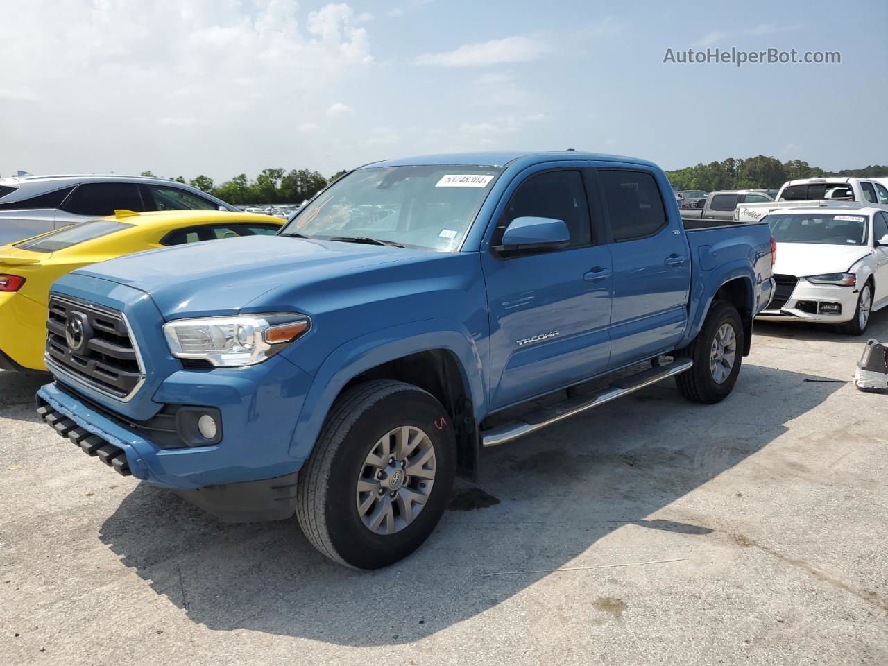 2019 Toyota Tacoma Double Cab Blue vin: 5TFAZ5CN2KX082810