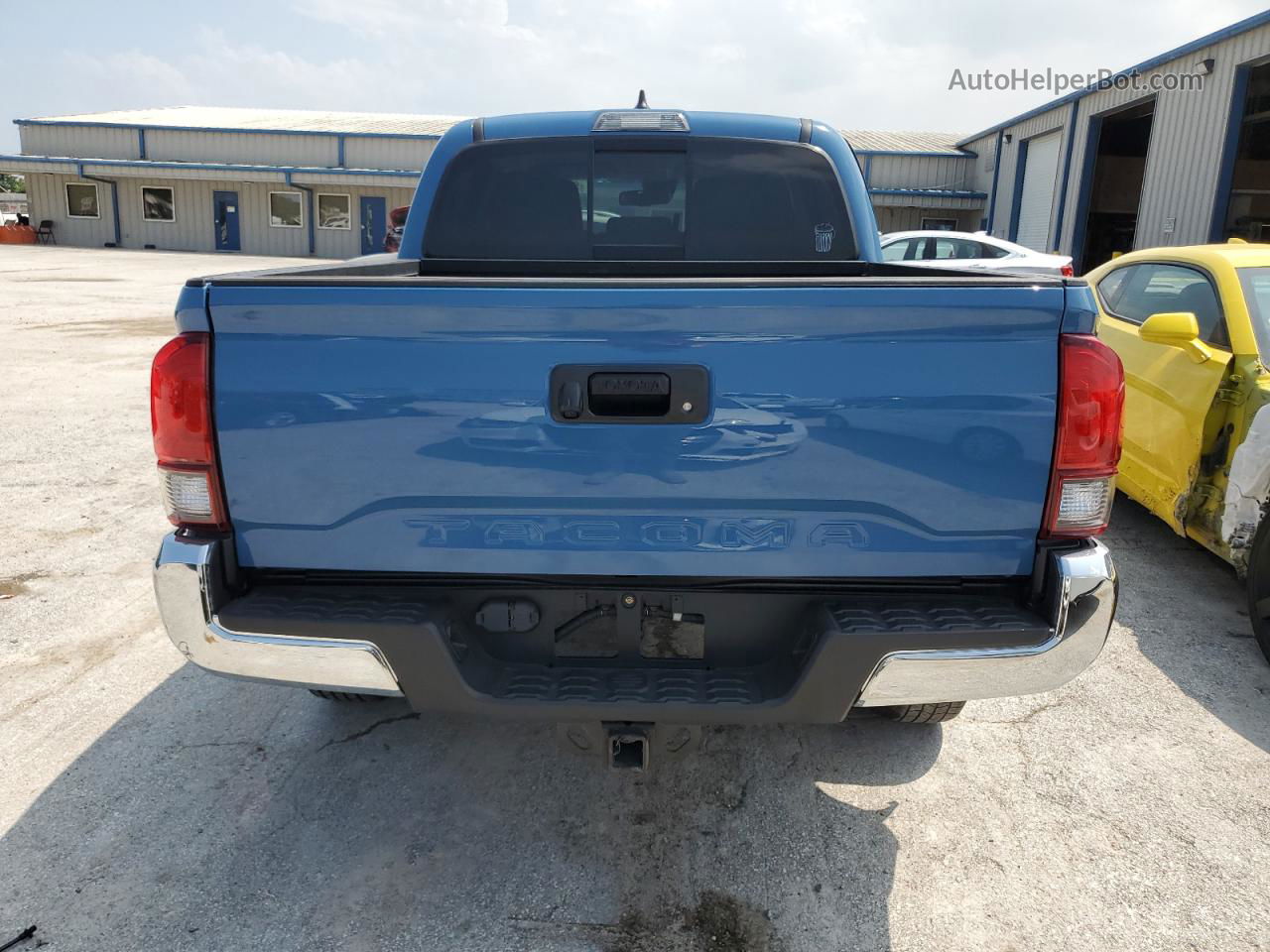 2019 Toyota Tacoma Double Cab Blue vin: 5TFAZ5CN2KX082810