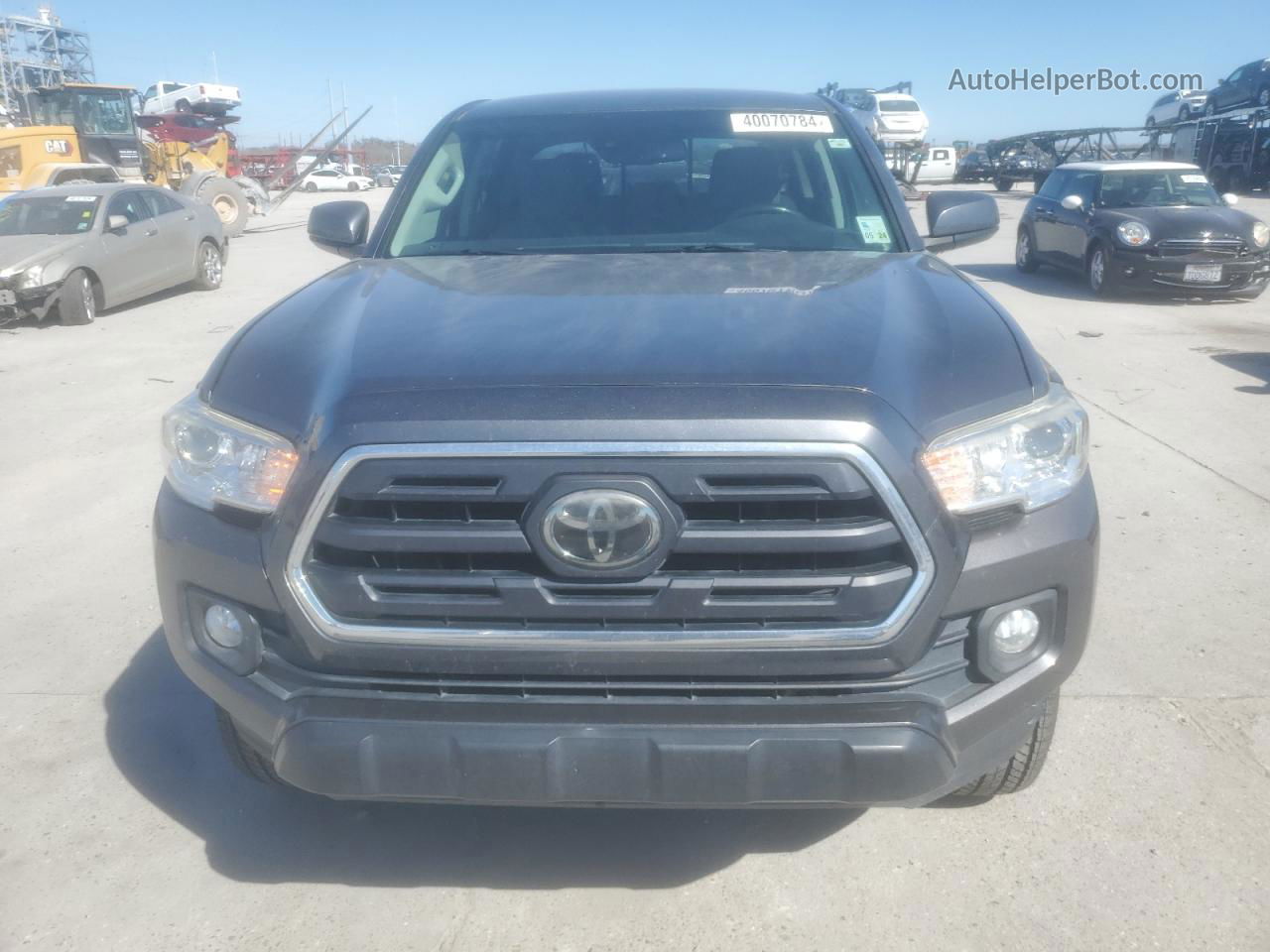 2019 Toyota Tacoma Double Cab Gray vin: 5TFAZ5CN3KX080628