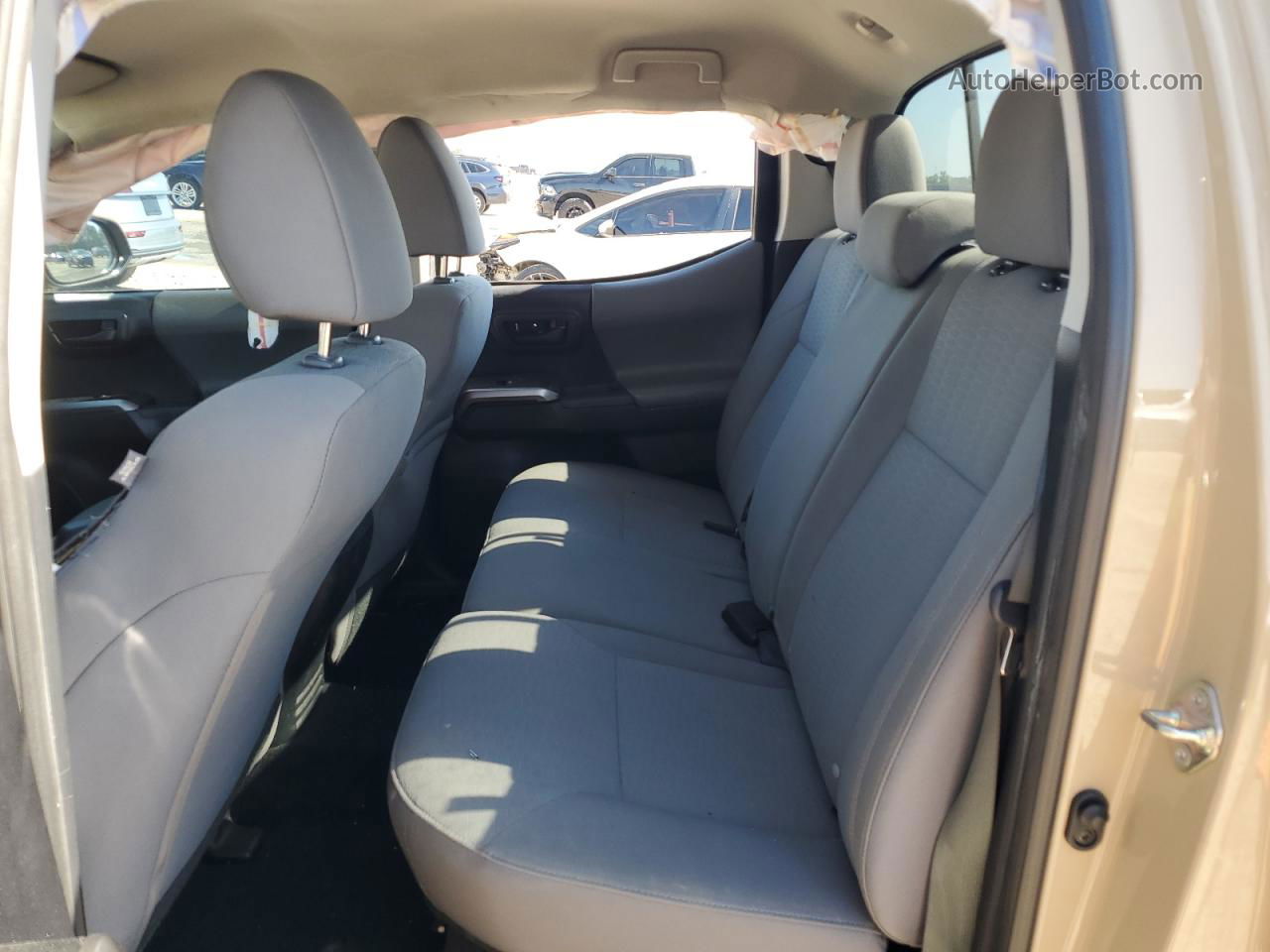 2019 Toyota Tacoma Double Cab Tan vin: 5TFAZ5CN4KX085000