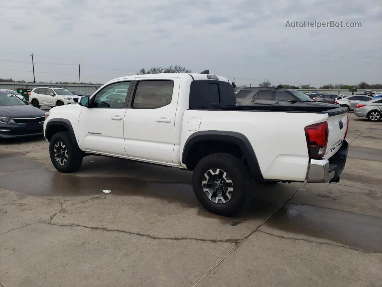 2019 Toyota Tacoma Double Cab White vin: 5TFAZ5CN6KX081062