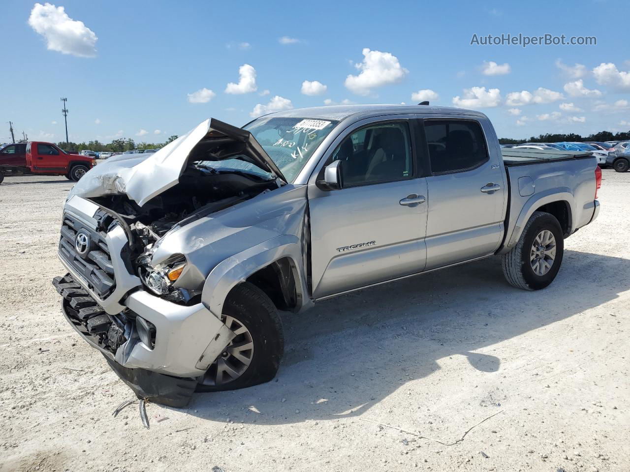 2017 Toyota Tacoma Double Cab Silver vin: 5TFAZ5CN8HX039937