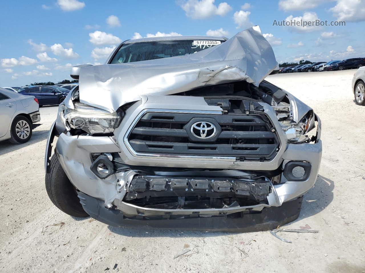 2017 Toyota Tacoma Double Cab Silver vin: 5TFAZ5CN8HX039937