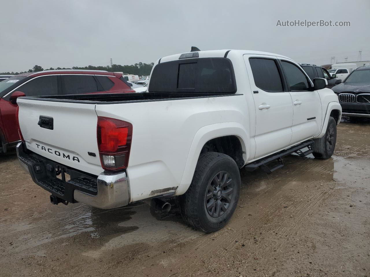 2021 Toyota Tacoma Double Cab White vin: 5TFAZ5CN8MX117482