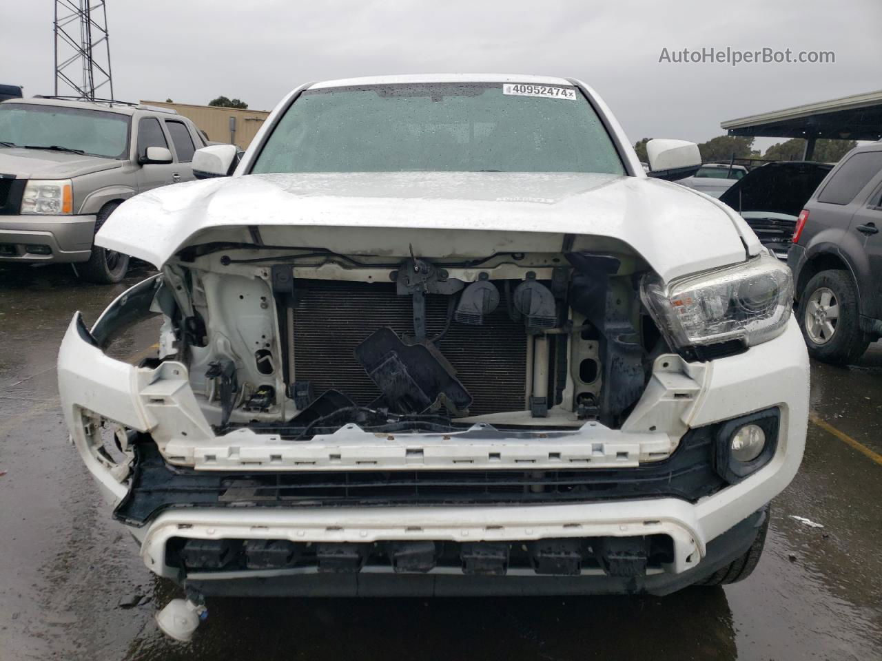 2017 Toyota Tacoma Double Cab White vin: 5TFAZ5CN9HX051143