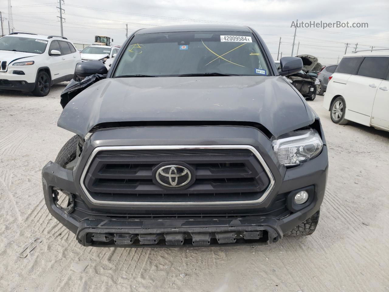 2021 Toyota Tacoma Double Cab Gray vin: 5TFAZ5CN9MX097811