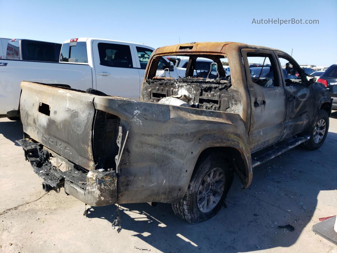 2017 Toyota Tacoma Double Cab Burn vin: 5TFAZ5CNXHX040409