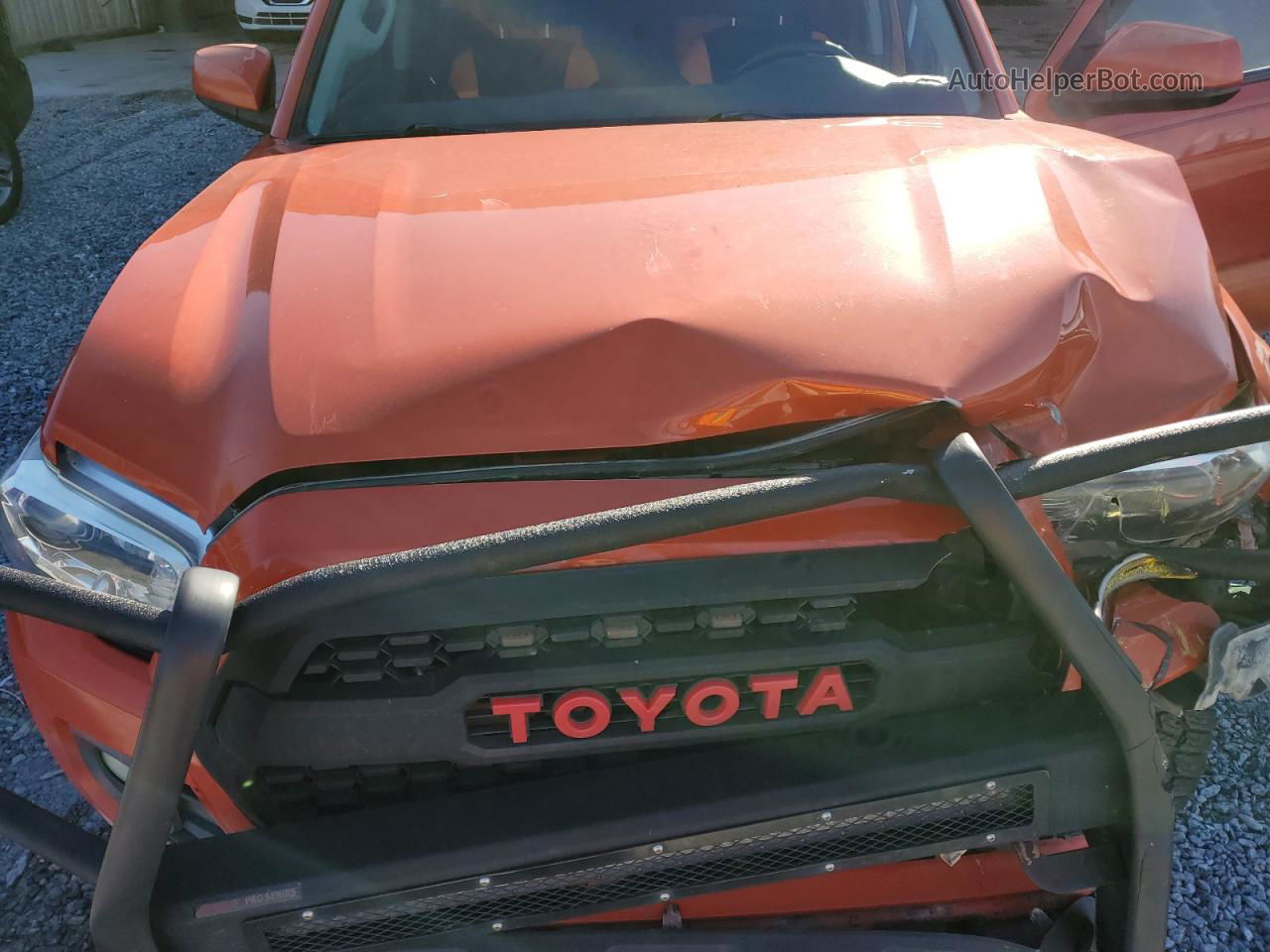 2017 Toyota Tacoma Double Cab Orange vin: 5TFAZ5CNXHX045500