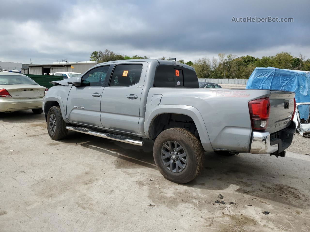 2021 Toyota Tacoma Double Cab Gray vin: 5TFAZ5CNXMX095808