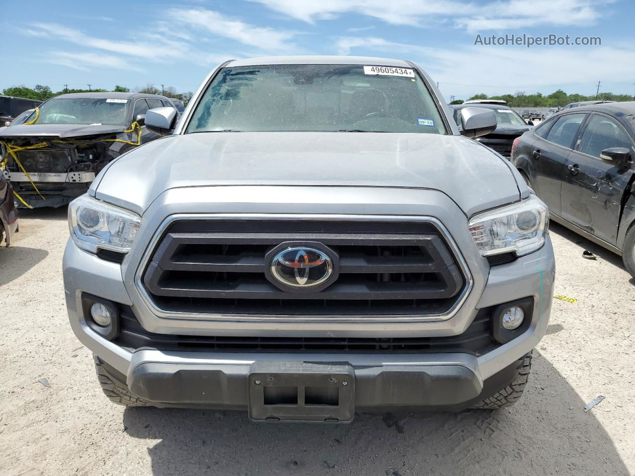 2021 Toyota Tacoma Double Cab Silver vin: 5TFAZ5CNXMX104412