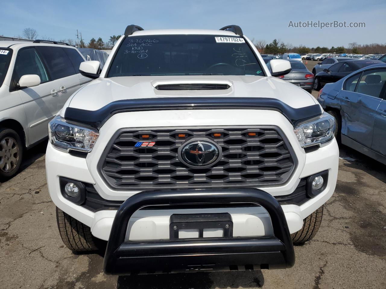 2021 Toyota Tacoma Double Cab White vin: 5TFCZ5AN0MX254749