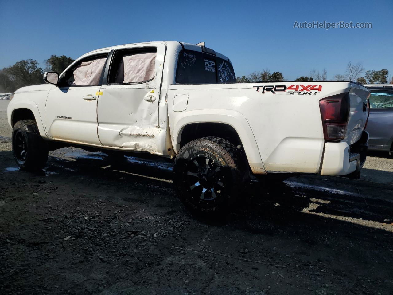 2017 Toyota Tacoma Double Cab White vin: 5TFCZ5AN1HX081782