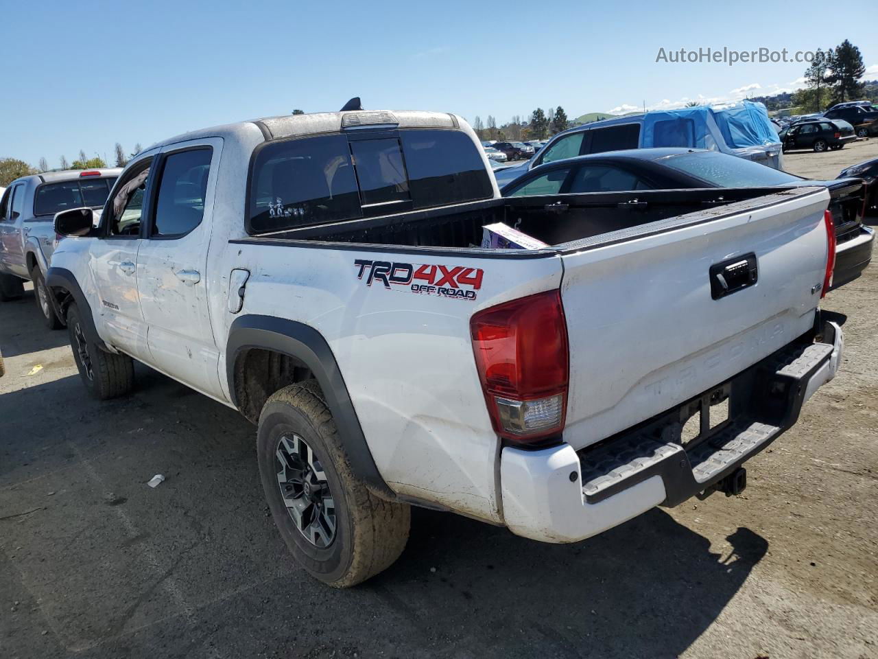 2017 Toyota Tacoma Double Cab White vin: 5TFCZ5AN1HX087694