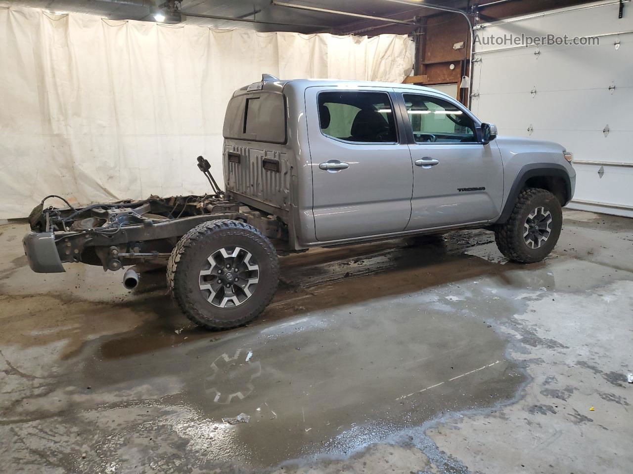 2019 Toyota Tacoma Double Cab Gray vin: 5TFCZ5AN1KX205797