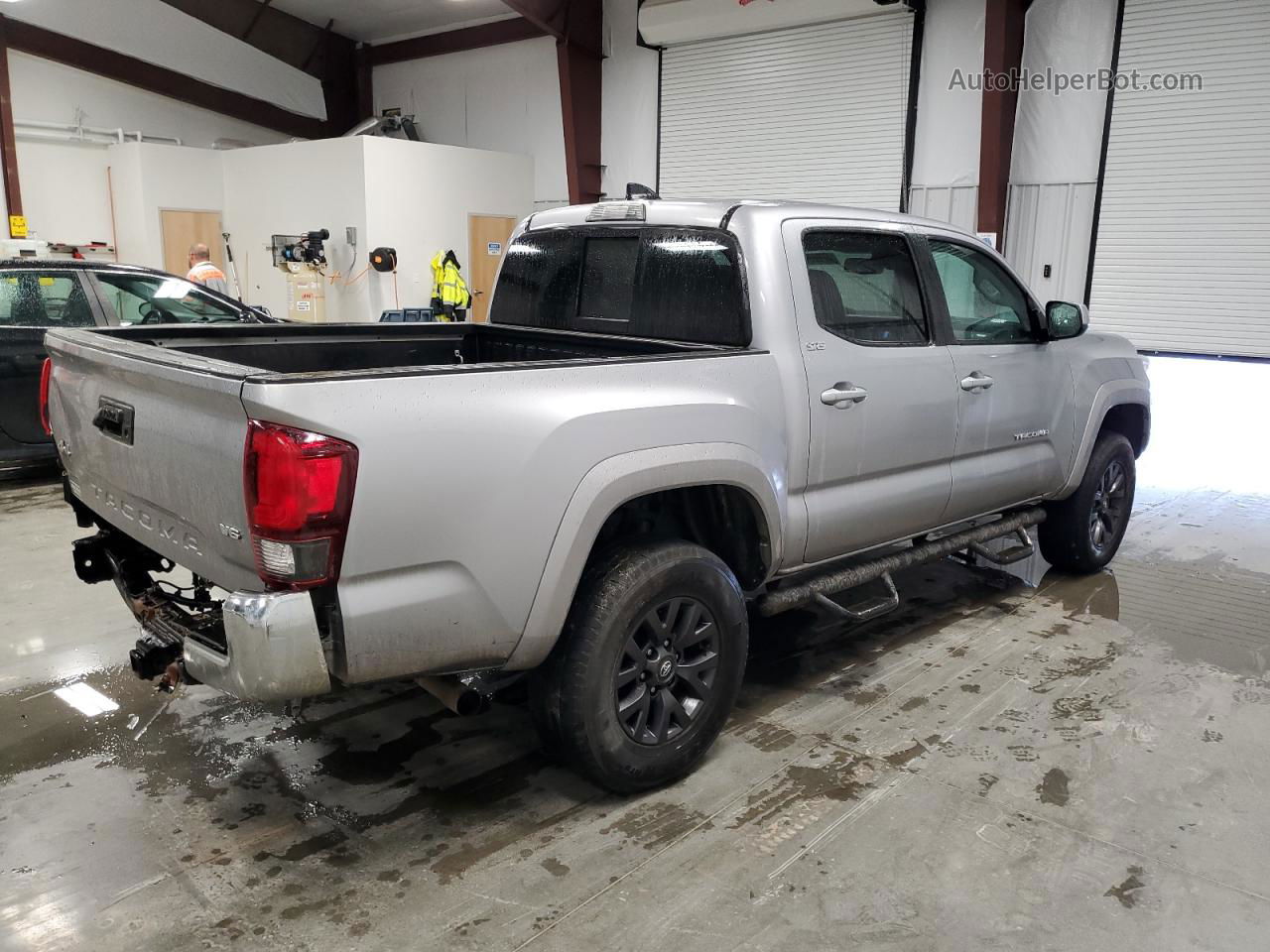 2021 Toyota Tacoma Double Cab Silver vin: 5TFCZ5AN1MX278252