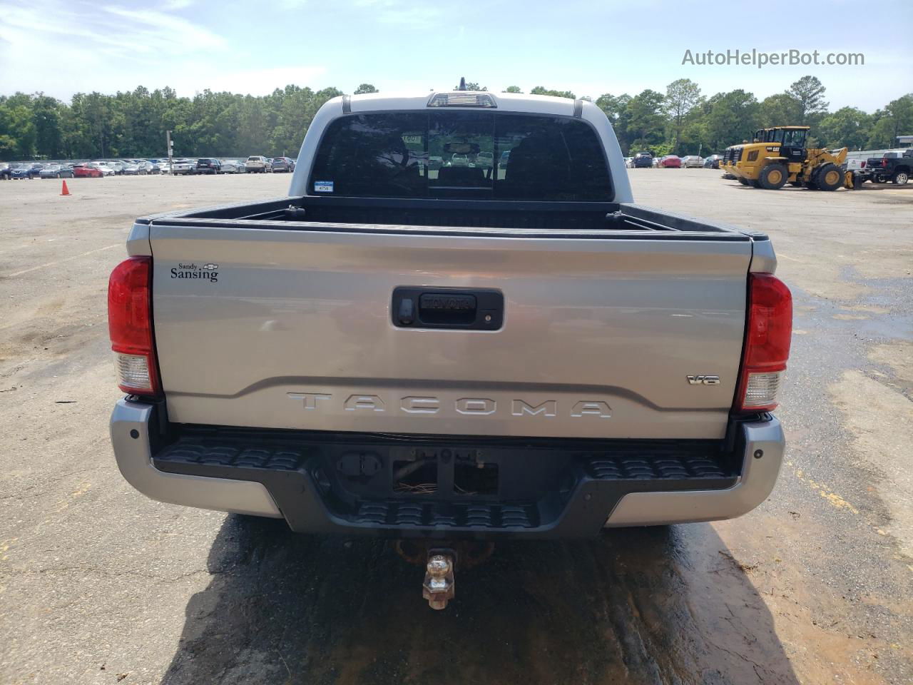 2017 Toyota Tacoma Double Cab Silver vin: 5TFCZ5AN2HX073898