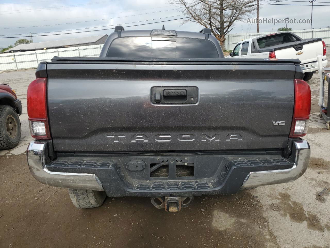 2019 Toyota Tacoma Double Cab Gray vin: 5TFCZ5AN2KX178139