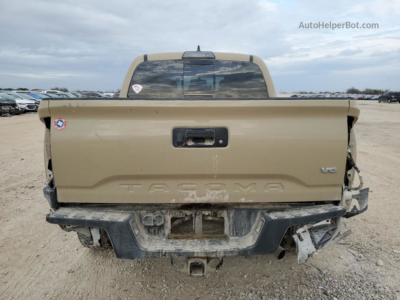 2017 Toyota Tacoma Double Cab Tan vin: 5TFCZ5AN3HX082352