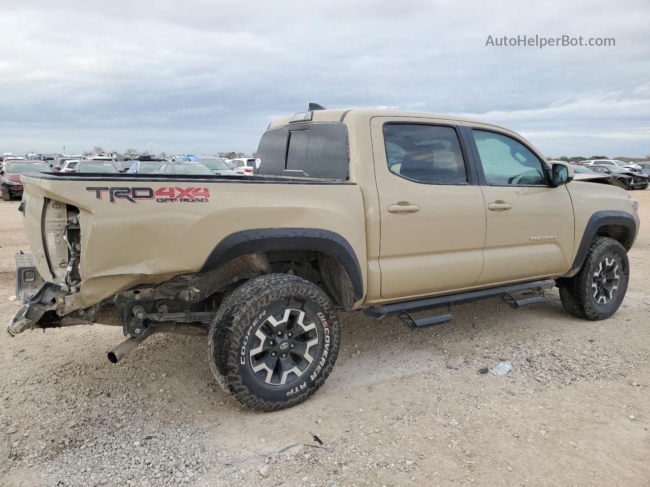 2017 Toyota Tacoma Double Cab Tan vin: 5TFCZ5AN3HX082352