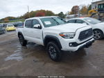 2019 Toyota Tacoma 4wd Sr/sr5/trd Sport White vin: 5TFCZ5AN3KX202139