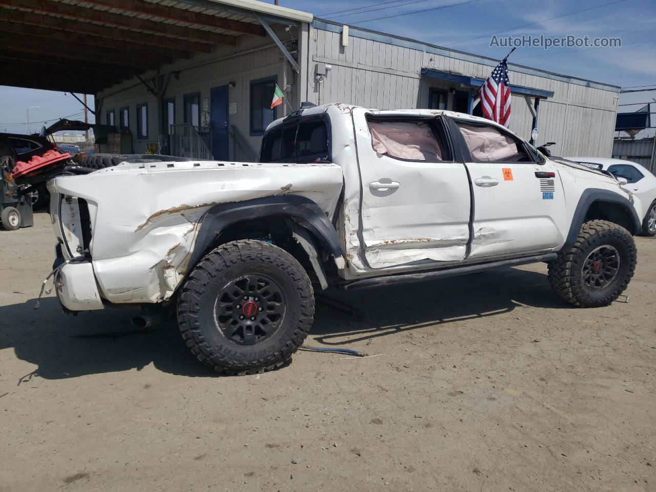 2019 Toyota Tacoma Double Cab White vin: 5TFCZ5AN3KX210922