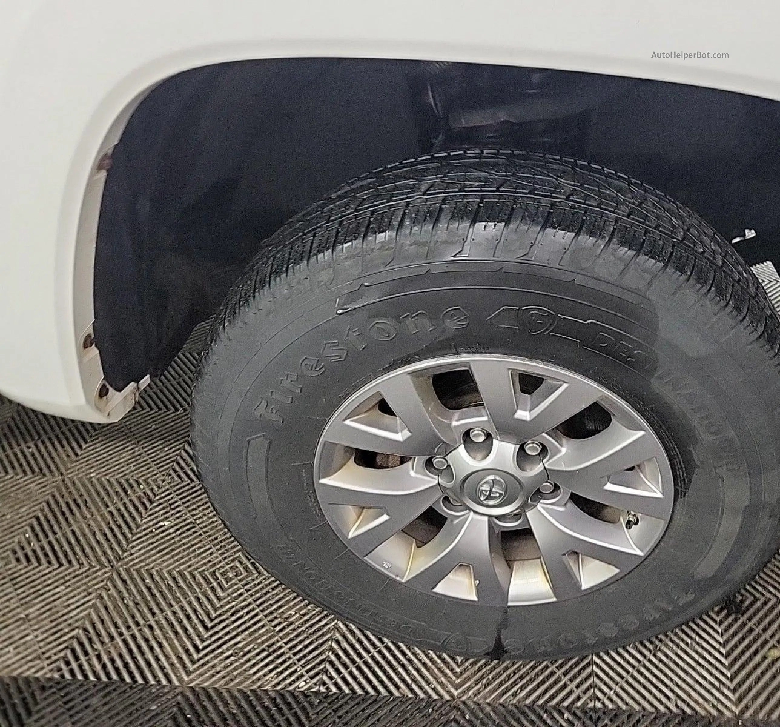 2017 Toyota Tacoma Dbl Cab/sr/trdspt/or/pro White vin: 5TFCZ5AN4HX102883