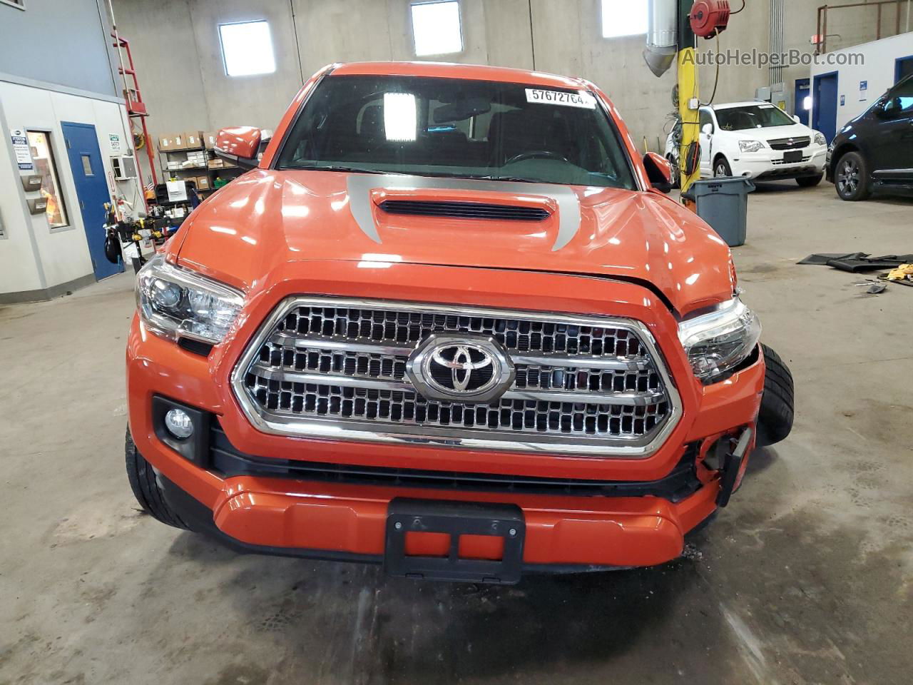 2017 Toyota Tacoma Double Cab Orange vin: 5TFCZ5AN5HX115111